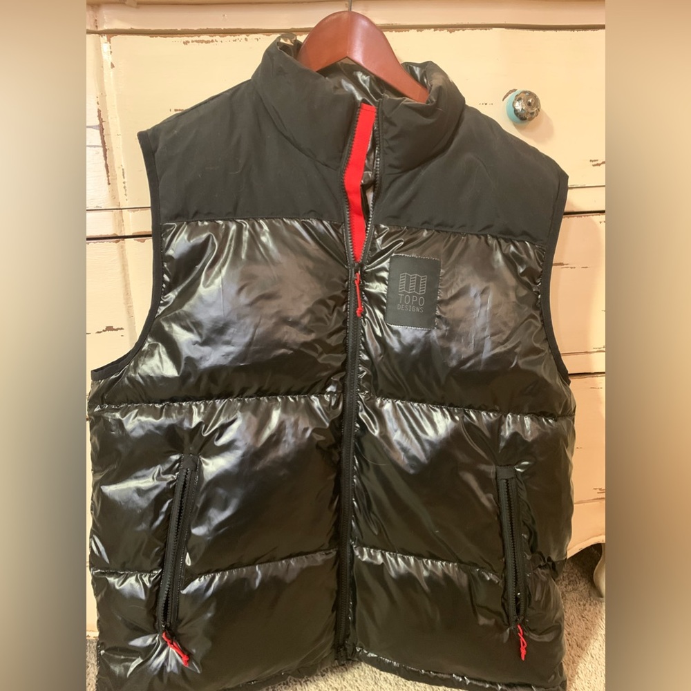 Topo Designs black zip up puffer vest size L
